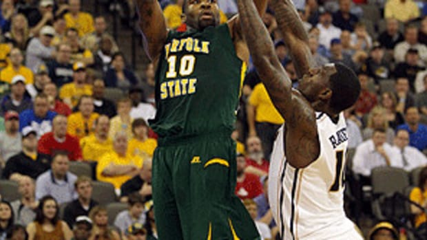 Kyle-O-Quinn.gif